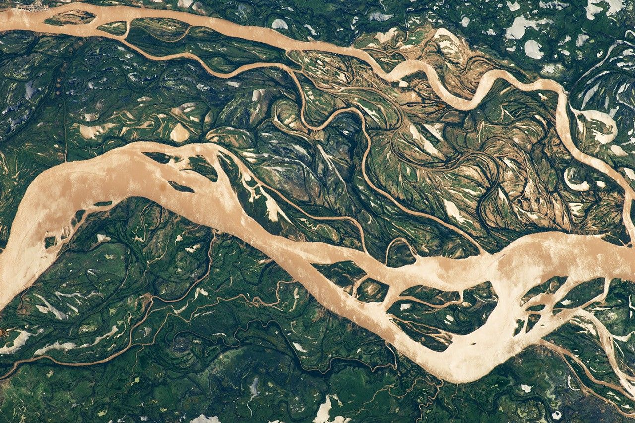 Cloud-Based Confluence Software Helps Hydrologists Study Rivers on a Global Scale 