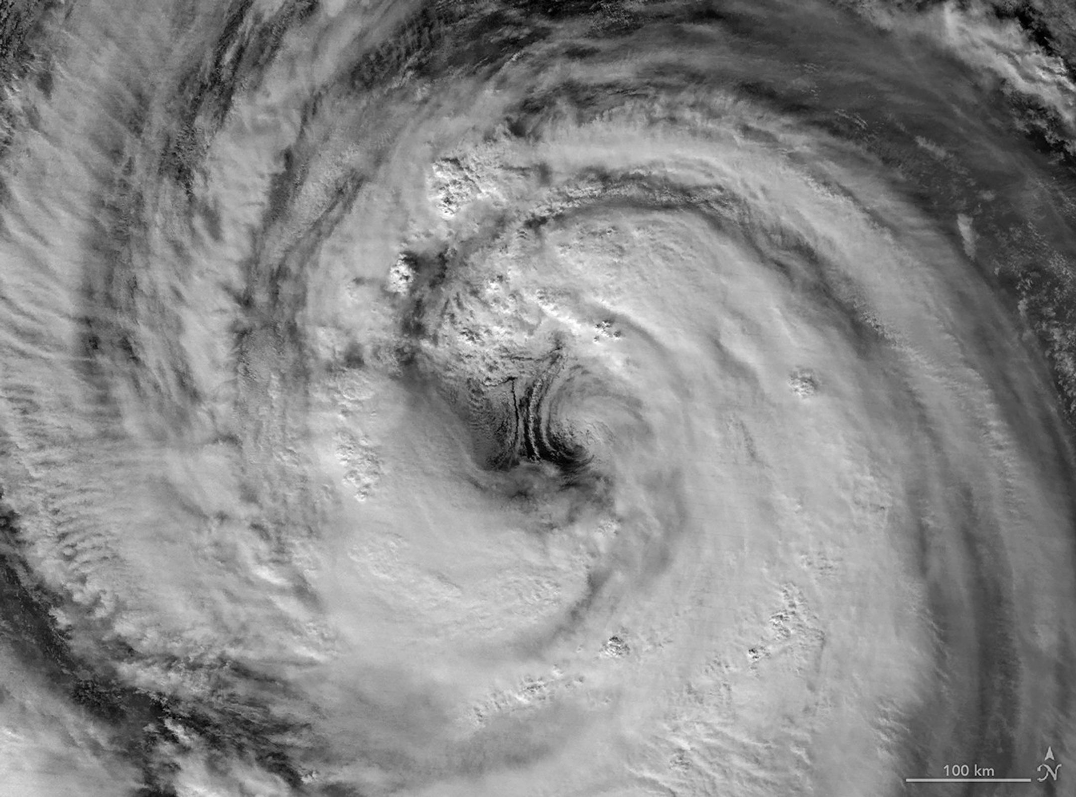 Typhoon Jangmi Heading Toward Japan 